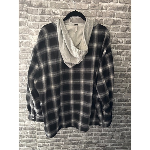 Shein‎ Plaid Button Down Top - Picture 2 of 4